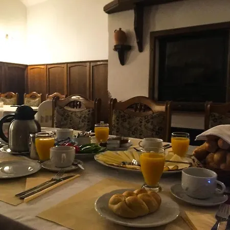 U Dvou čápů Penzion Chocerady